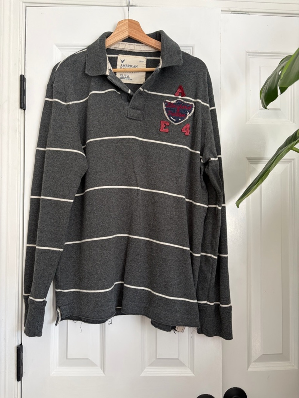 Y2K American Eagle Outfitters Gray Striped Rugby Polo with Red Patch